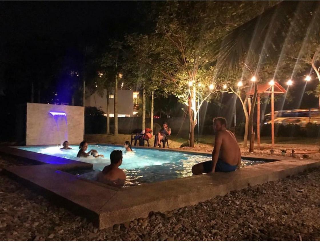 מונטניטה Tavarua Hotel מראה חיצוני תמונה
